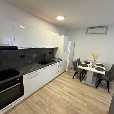 Apartman Iko Makarska Ngoại thất bức ảnh
