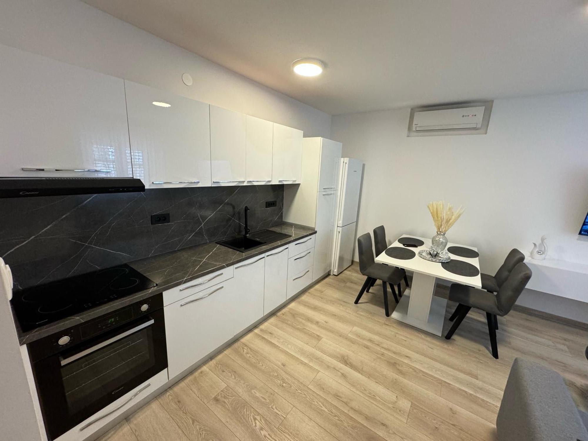 Apartman Iko Makarska Ngoại thất bức ảnh